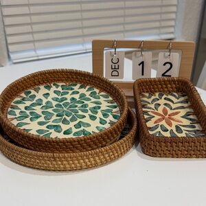 Elegant Woven Trays with Floral Patterns